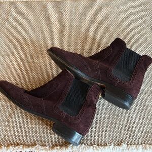 Massimo Dutti Chelsea boots